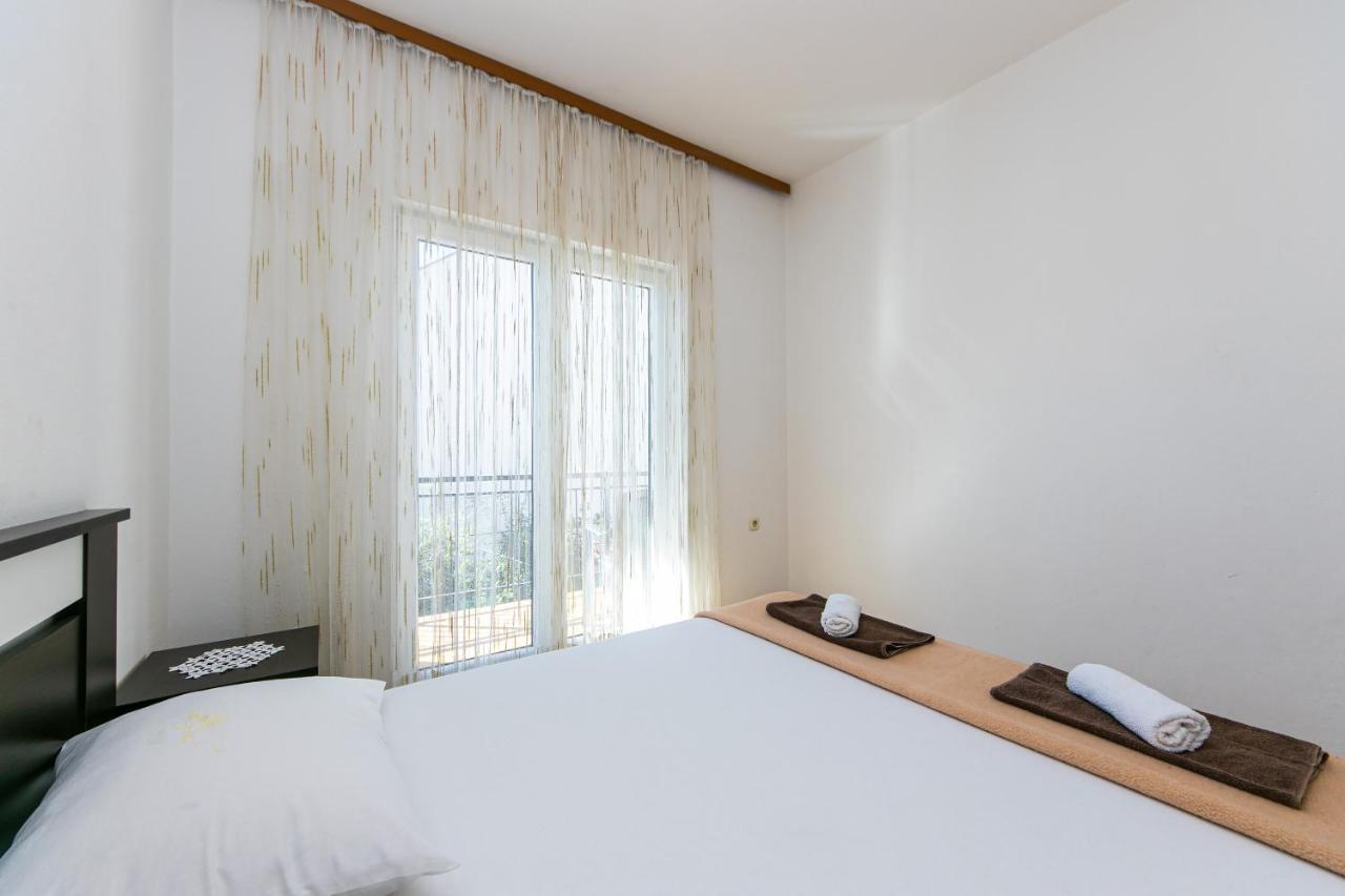 Apartments With A Parking Space Gradac, Makarska - 14708 Gradac (Split-Dalmatia) Exterior foto
