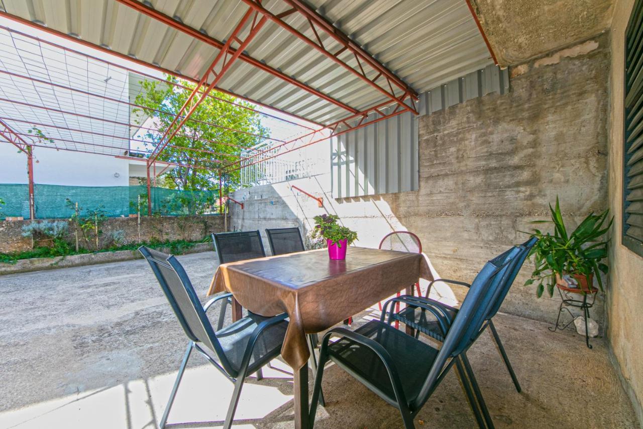 Apartments With A Parking Space Gradac, Makarska - 14708 Gradac (Split-Dalmatia) Exterior foto